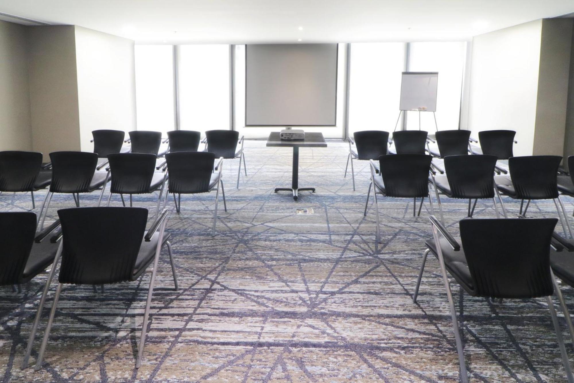 Holiday Inn Express & Suites Monterrey Valle By Ihg San Pedro Garza Garcia Bagian luar foto