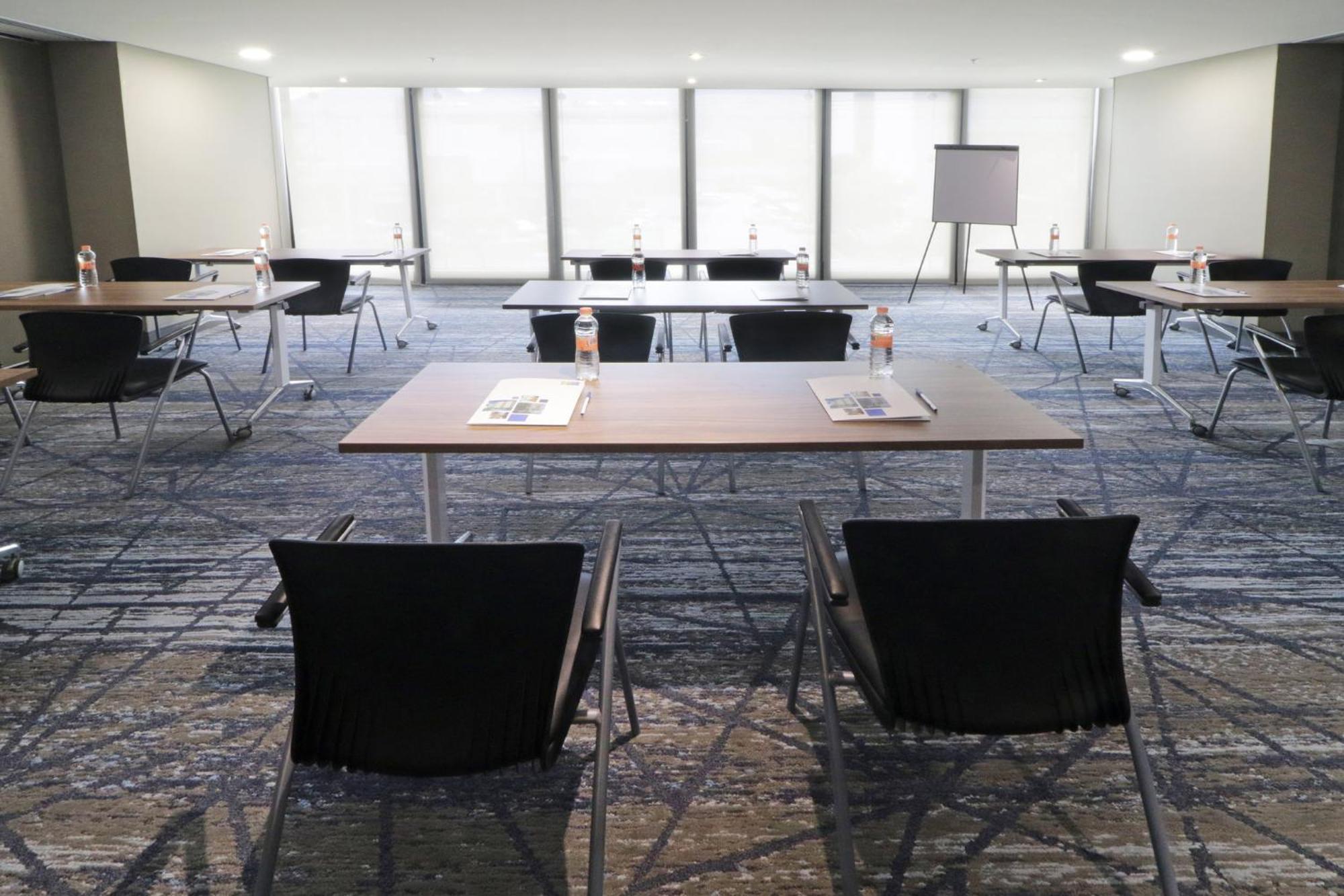 Holiday Inn Express & Suites Monterrey Valle By Ihg San Pedro Garza Garcia Bagian luar foto