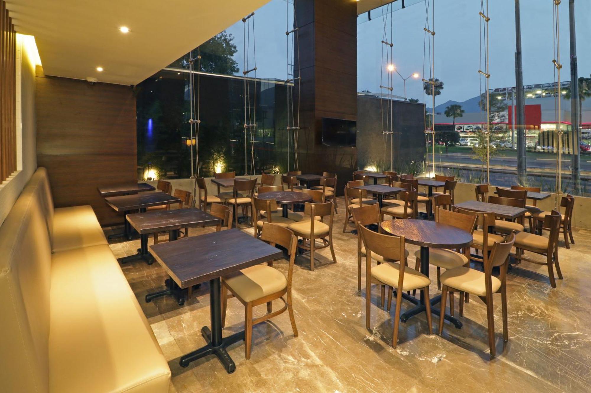 Holiday Inn Express & Suites Monterrey Valle By Ihg San Pedro Garza Garcia Bagian luar foto