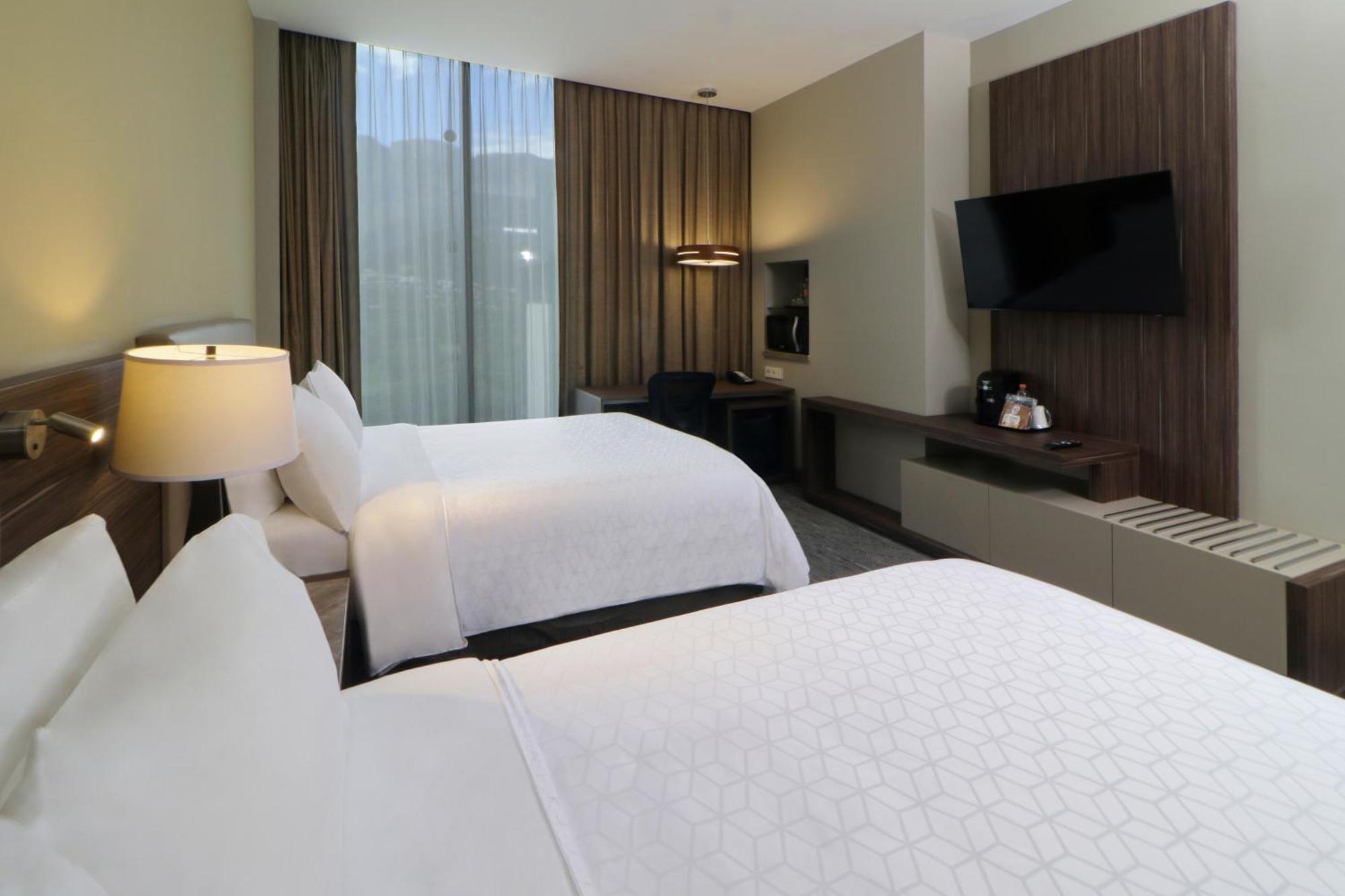 Holiday Inn Express & Suites Monterrey Valle By Ihg San Pedro Garza Garcia Bagian luar foto